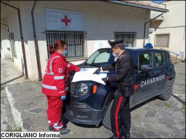 San Demetrio Corone. I Carabinieri aiutano la Croce Rossa Italiana nella consegna di alimenti e farmaci