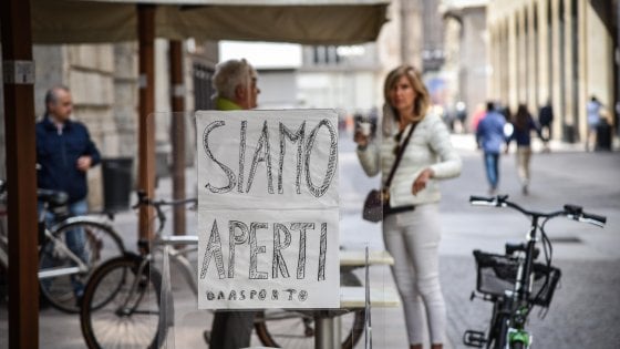 Coronavirus, il bollettino del 17 maggio: siamo tornati sotto i 70mila malati, 145 morti, nuovi positivi al minimo