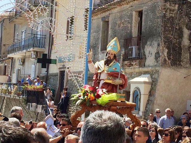 San Cataldo, flash mob per i cariatesi residenti e nel mondo