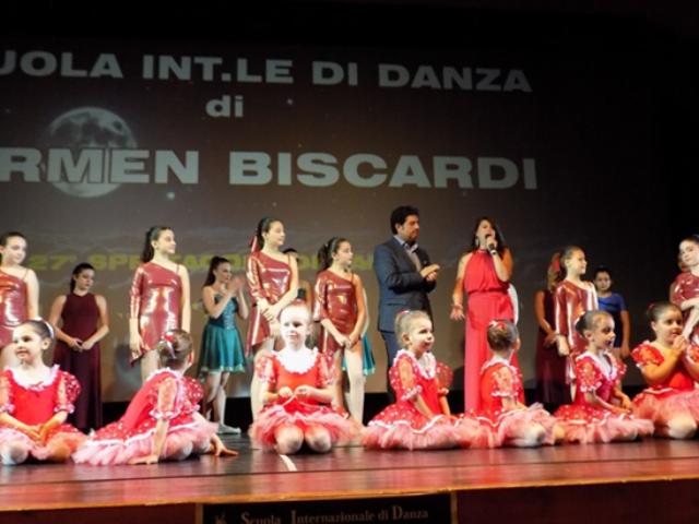 Rossano: successo per il 27 spettacolo di danza della scuola internazionale diretta da Carmen Biscardi