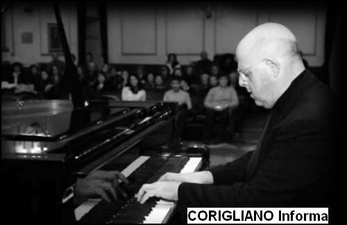 ROSSANO - IL FAMOSO PIANISTA G. MAIORCA ALLA  XI^ STAGIONE DE LA CITTA DELLA MUSICA