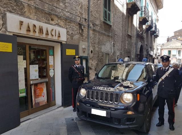 Longobucco  Entra in farmacia per rubare lincasso ma ad aspettarlo ci sono i carabinieri: arrestato