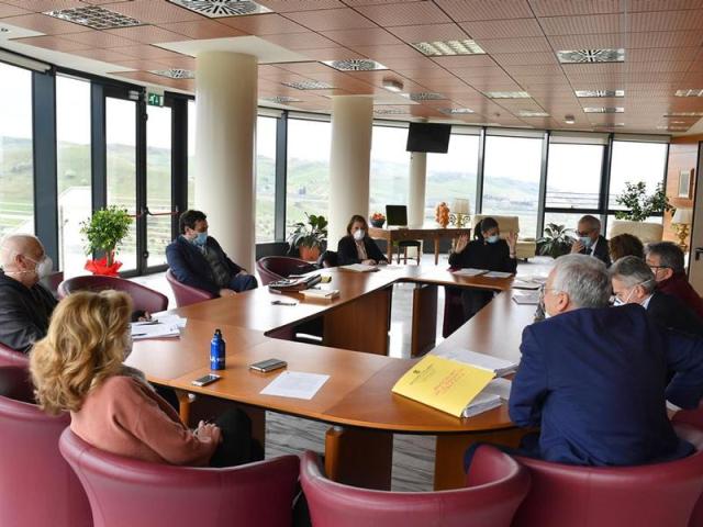 Regione: La Giunta regionale dispone la rimodulazione del POR Calabria FESR FSE 2014-2020